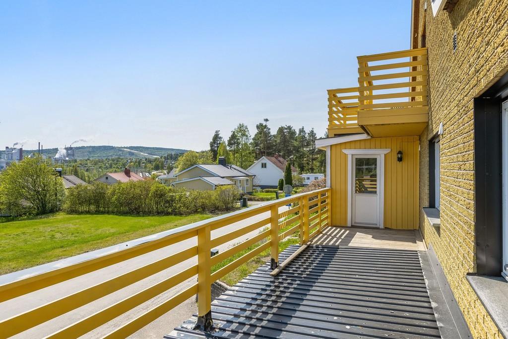 Mångsidig villa med tre lägenheter - Ringvägen 7 bild 2