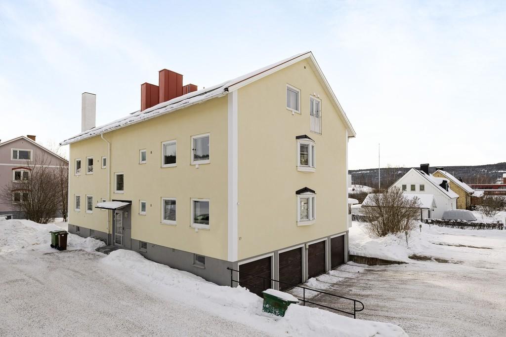 2:a i populära Granlo med solig balkong i söderläge