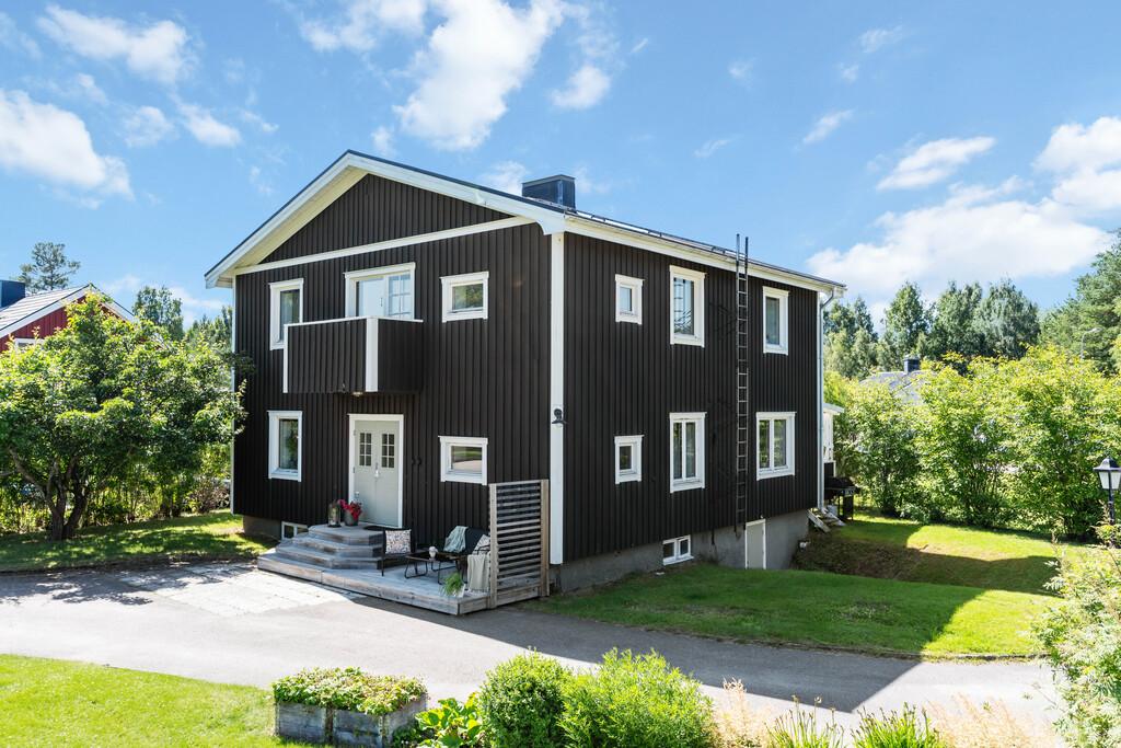 Familjevilla med 40-talscharm intill Dykets friluftsområde bild 2