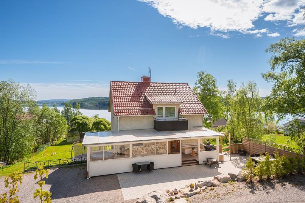 Hemtrevlig familjevilla med utsikt över Marmen! bild 2