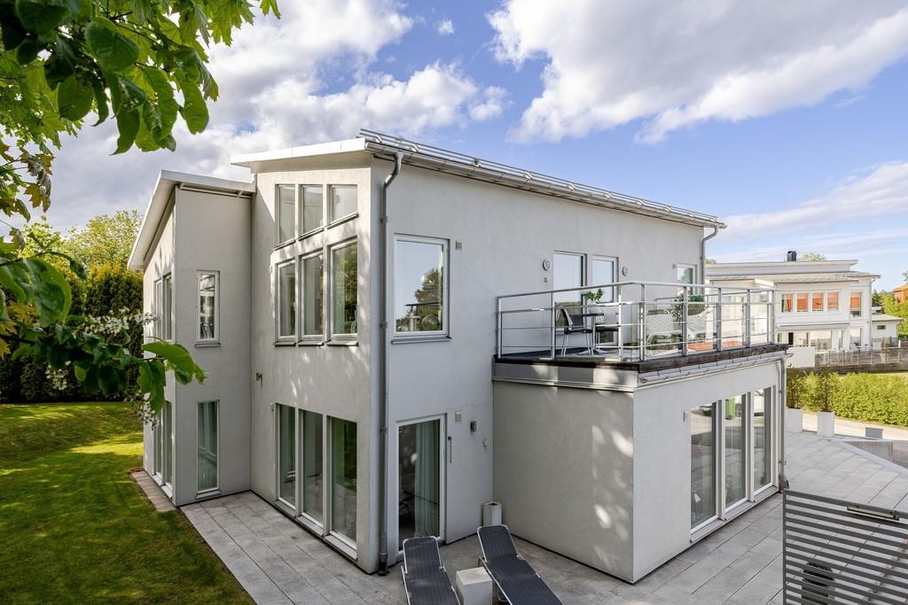 Exklusiv arkitektritad funkisvilla i Haga bild 3