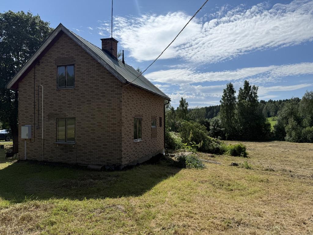Lantligt boende med stor tomt och lada i natursköna Lagfors bild 3