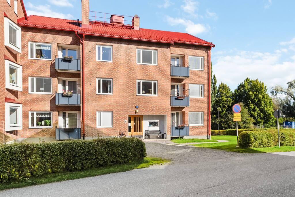 Kvadratsmart och inflyttningsklar etta – perfekt första boende! bild 2