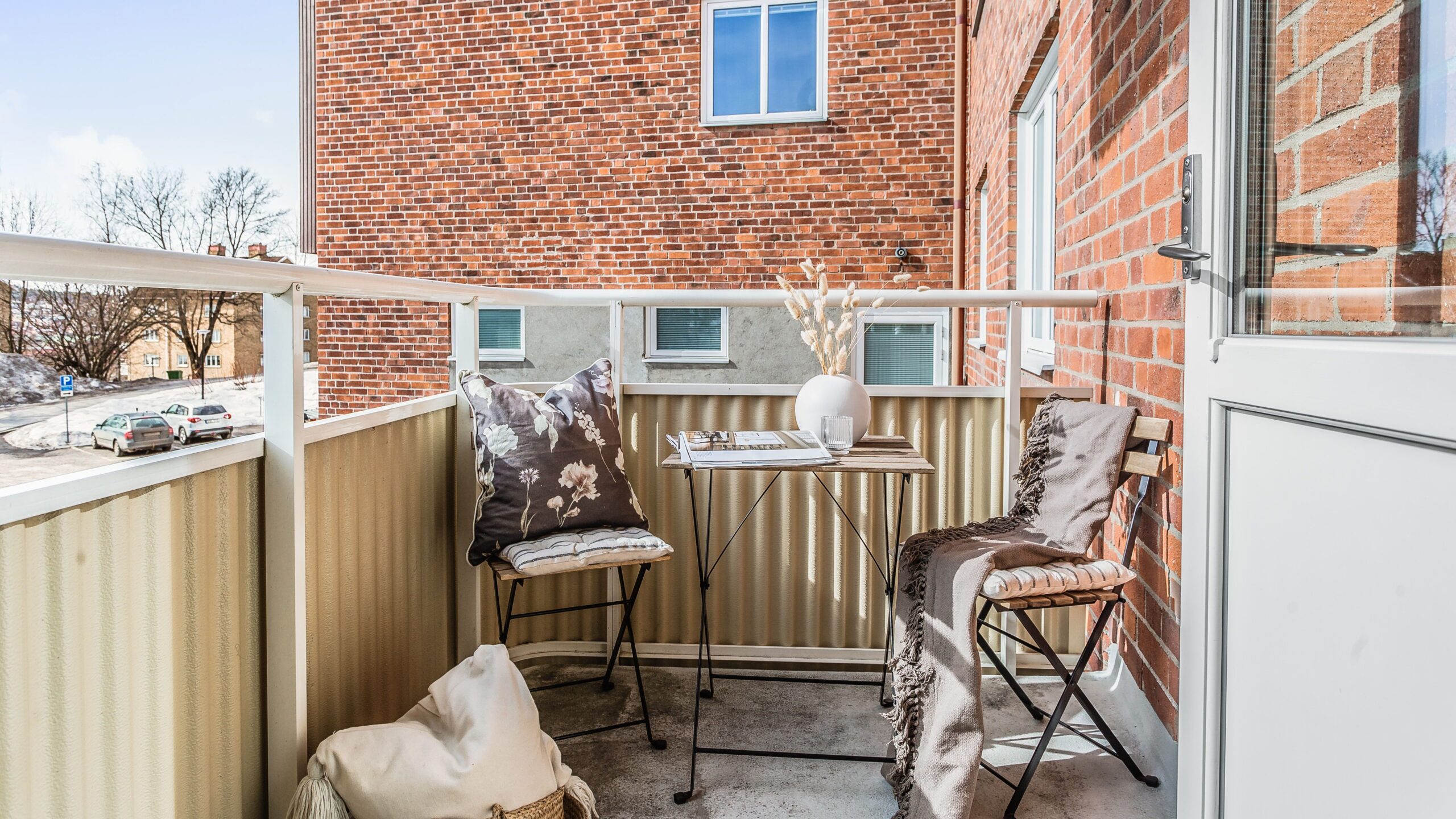 Att köpa en lägenhet är en stor affär - oavsett om det är din första bostad eller ett nytt kapitel i livet.